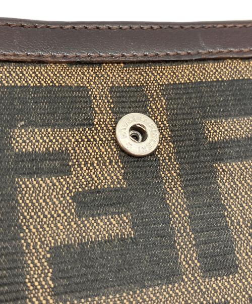 FENDI（フェンディ）FENDI (フェンディ) ズッカ 2つ折り財布 ブラウンの古着・服飾アイテム