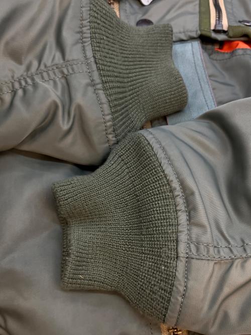 AVIREX（アヴィレックス）AVIREX (アヴィレックス) MA-1 REMODEL MARK2 フライトジャケット オリーブ サイズ:SIZE Lの古着・服飾アイテム