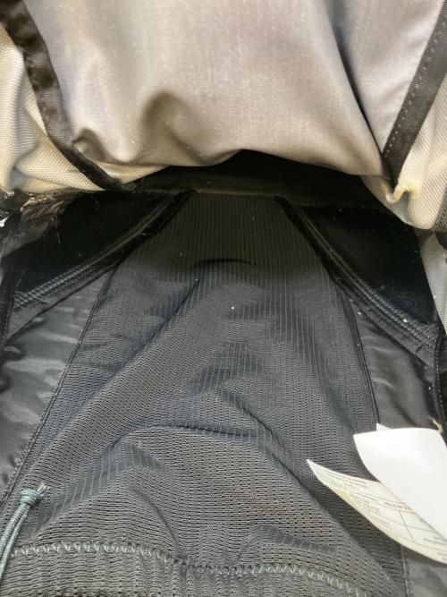 ARC'TERYX（アークテリクス）ARC'TERYX (アークテリクス) BEAMS (ビームス) ARRO16 リュック ブラック×グレー サイズ:容量16Lの古着・服飾アイテム