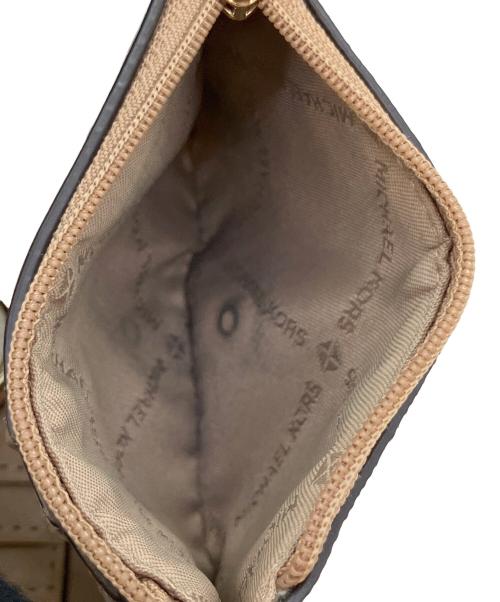 MICHAEL KORS（マイケルコース）MICHAEL KORS (マイケルコース) コンパクトウォレット アイボリーの古着・服飾アイテム