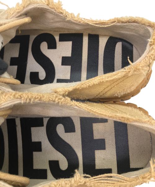 DIESEL（ディーゼル）DIESEL (ディーゼル) ローカットスニーカー ベージュ サイズ:SIZE 24.5cmの古着・服飾アイテム