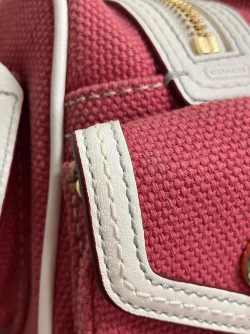 COACH（コーチ）COACH (コーチ) コットンツイル ギャラリー サッチェル ハンドバッグ レッド×ホワイトの古着・服飾アイテム