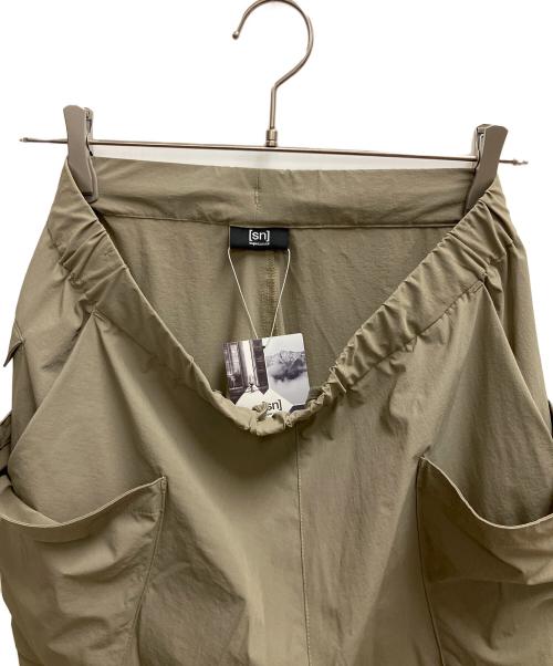 super.natural（スーパーナチュラル）super.natural (スーパーナチュラル) UGL (ウルトラグッドラック) RID SHELL PANTS ナイロンパンツ カーキ サイズ:SIZE L 未使用品の古着・服飾アイテム