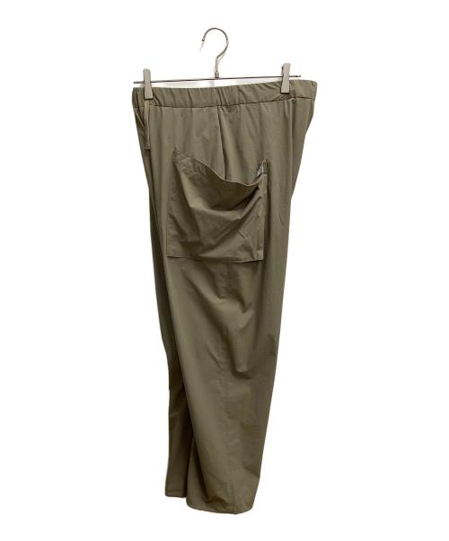 super.natural（スーパーナチュラル）super.natural (スーパーナチュラル) UGL (ウルトラグッドラック) RID SHELL PANTS ナイロンパンツ カーキ サイズ:SIZE L 未使用品の古着・服飾アイテム