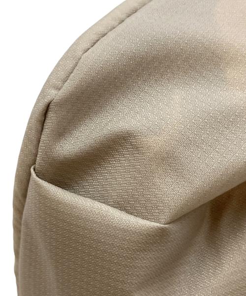 ARC'TERYX（アークテリクス）ARC'TERYX (アークテリクス) ヒリアド クロスボディ バッグ 2WAYボディバッグ ベージュの古着・服飾アイテム