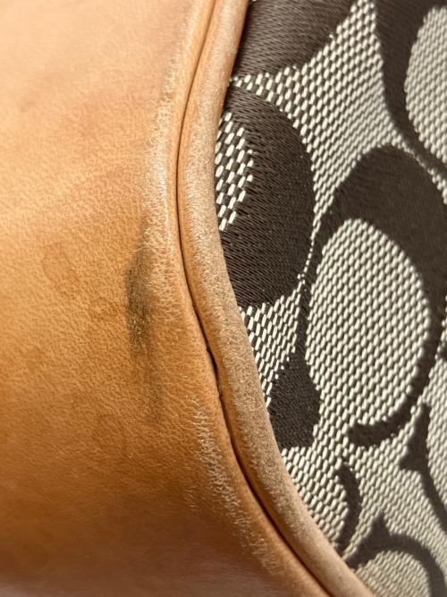 COACH（コーチ）COACH (コーチ) シグネチャー クリップホーボー　ショルダーバッグ ベージュの古着・服飾アイテム