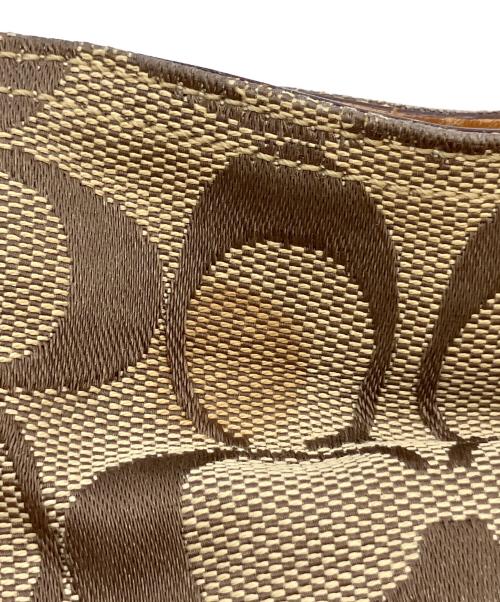 COACH（コーチ）COACH (コーチ) シグネチャー クリップホーボー　ショルダーバッグ ベージュの古着・服飾アイテム