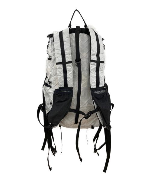 LITEWAY（ライトウェイ）LITEWAY (ライトウェイ) GRAMLESS PACK 35L バックパック ホワイト×ブラックの古着・服飾アイテム