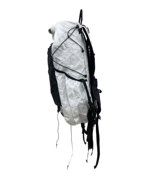 LITEWAY（ライトウェイ）LITEWAY (ライトウェイ) GRAMLESS PACK 35L バックパック ホワイト×ブラックの古着・服飾アイテム