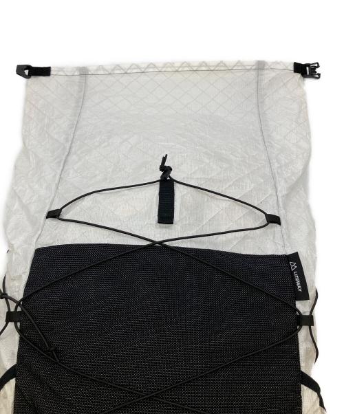 LITEWAY（ライトウェイ）LITEWAY (ライトウェイ) GRAMLESS PACK 35L バックパック ホワイト×ブラックの古着・服飾アイテム