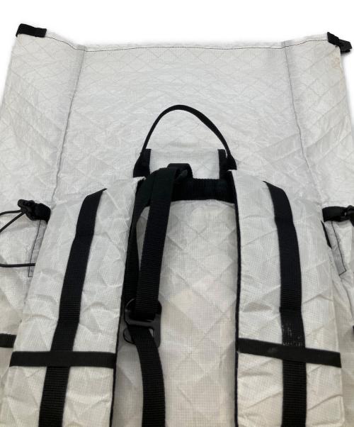 LITEWAY（ライトウェイ）LITEWAY (ライトウェイ) GRAMLESS PACK 35L バックパック ホワイト×ブラックの古着・服飾アイテム