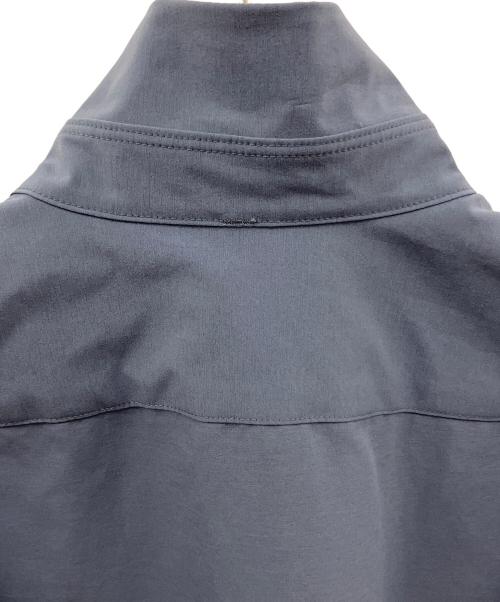 DESCENTE ALLTERRAIN（デザイント オルテライン）DESCENTE ALLTERRAIN (デザイント オルテライン) ソロテックスロングスリーブレギュラーカラーシャツ 長袖シャツ ブルー サイズ:SIZE Mの古着・服飾アイテム