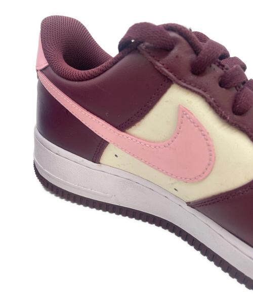 NIKE（ナイキ）NIKE (ナイキ) ローカットスニーカー ベージュ×ボルドー サイズ:27.5の古着・服飾アイテム