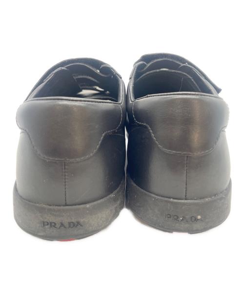 PRADA（プラダ）PRADA (プラダ) ローカットスニーカー ブラック サイズ:71/2の古着・服飾アイテム