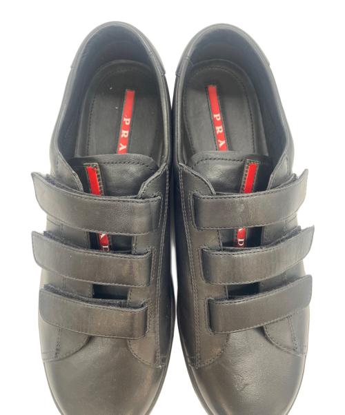 PRADA（プラダ）PRADA (プラダ) ローカットスニーカー ブラック サイズ:71/2の古着・服飾アイテム