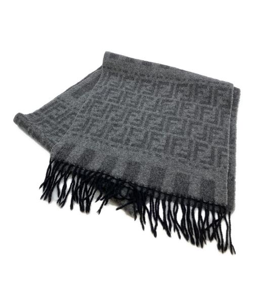 FENDI（フェンディ）FENDI (フェンディ) ズッカ柄マフラー グレーの古着・服飾アイテム