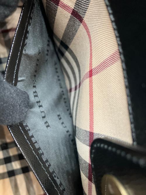 BURBERRY（バーバリー）BURBERRY (バーバリー) ハンドバッグ ブラックの古着・服飾アイテム