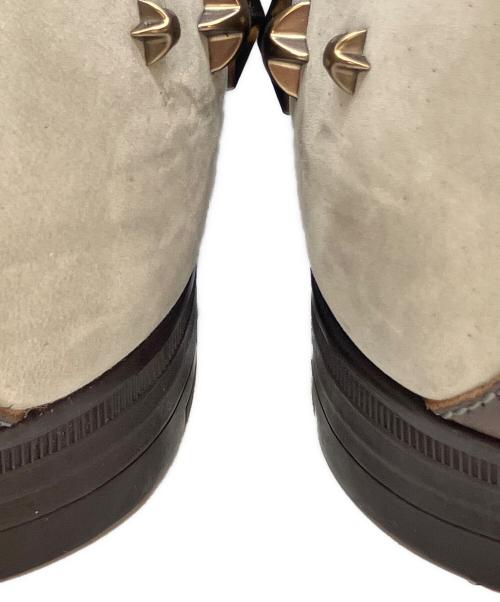 JIMMY CHOO（ジミーチュウ）JIMMY CHOO (ジミーチュウ) スタースタッズ スリッポン グレー サイズ:SIZE 41の古着・服飾アイテム
