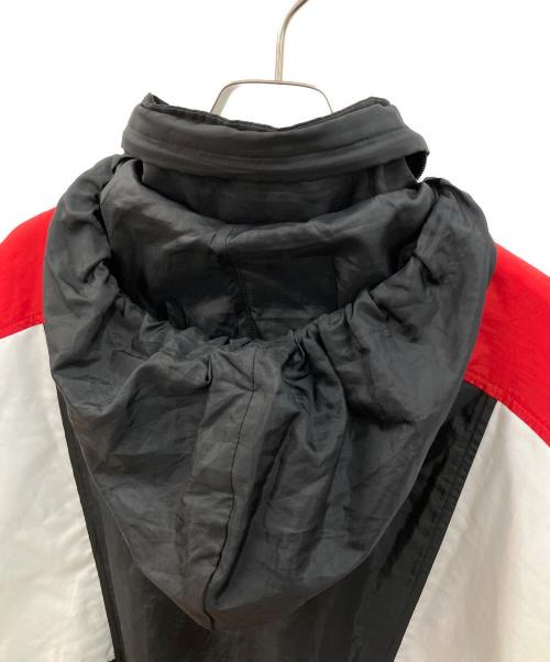NIKE（ナイキ）NIKE (ナイキ) ナイロンジャケット ホワイト×レッド サイズ:SIZE Mの古着・服飾アイテム
