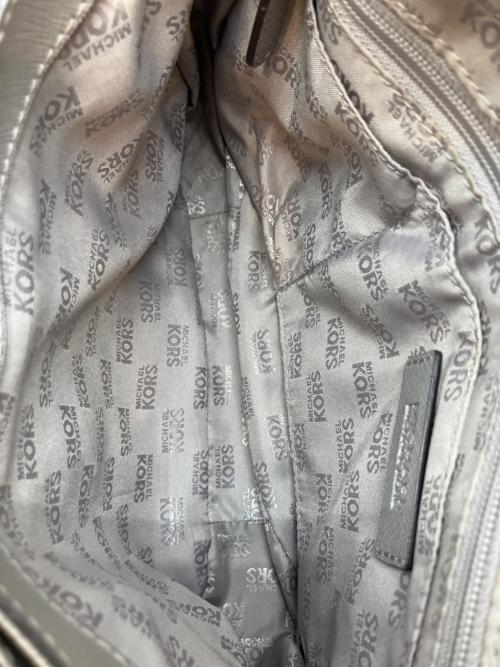 MICHAEL KORS（マイケルコース）MICHAEL KORS (マイケルコース) ベッドフォード 2WAYショルダーバッグ ライトグレーの古着・服飾アイテム