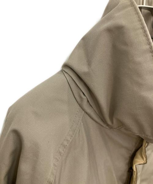 WOOLRICH（ウールリッチ）WOOLRICH (ウールリッチ) ダウンジャケット ベージュ サイズ:SIZE XLの古着・服飾アイテム