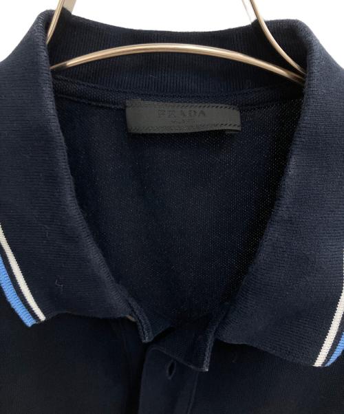 PRADA（プラダ）PRADA (プラダ) ポロシャツ ネイビー サイズ:SIZE XLの古着・服飾アイテム