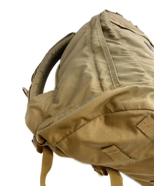 GREGORY（グレゴリー）GREGORY (グレゴリー) BEAMS PLUS (ビームスプラス) 別注 DAYPACK リュック ベージュの古着・服飾アイテム