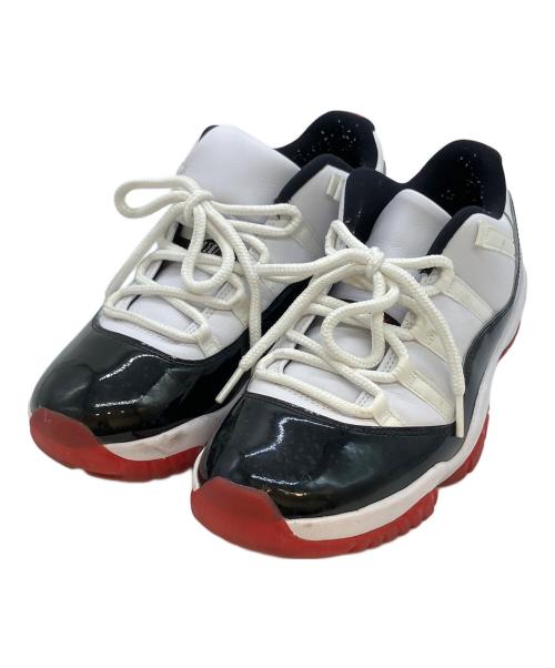 NIKE（ナイキ）NIKE (ナイキ) AIR JORDAN 11 RETRO LOW WHITE/UNIVERSITY RED/BLACK スニーカー ホワイト×ブラック×レッド サイズ:SIZE 27cmの古着・服飾アイテム