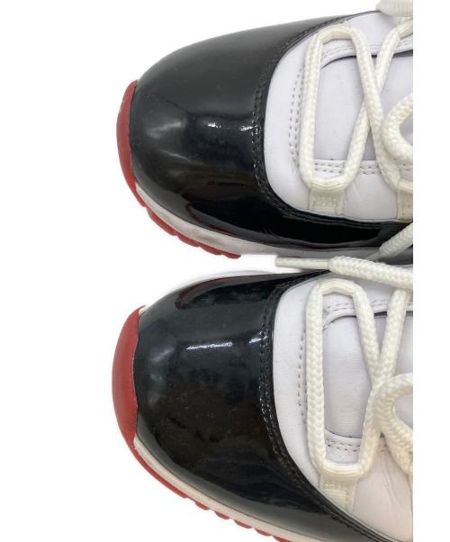 NIKE（ナイキ）NIKE (ナイキ) AIR JORDAN 11 RETRO LOW WHITE/UNIVERSITY RED/BLACK スニーカー ホワイト×ブラック×レッド サイズ:SIZE 27cmの古着・服飾アイテム