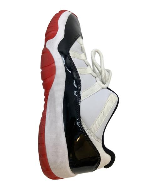 NIKE（ナイキ）NIKE (ナイキ) AIR JORDAN 11 RETRO LOW WHITE/UNIVERSITY RED/BLACK スニーカー ホワイト×ブラック×レッド サイズ:SIZE 27cmの古着・服飾アイテム