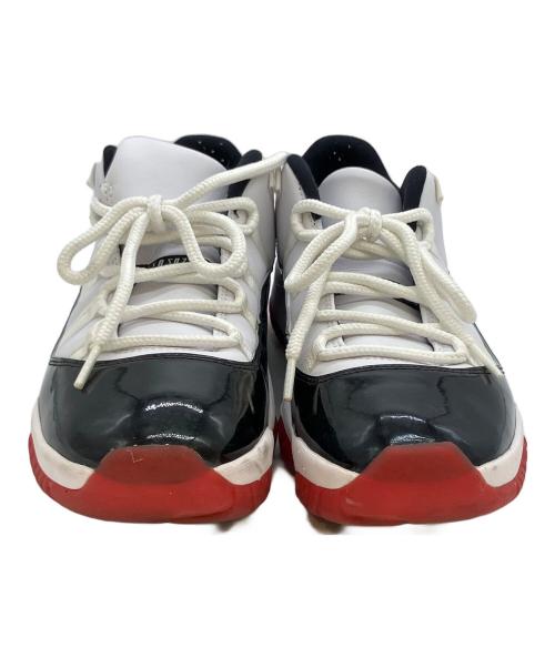 NIKE（ナイキ）NIKE (ナイキ) AIR JORDAN 11 RETRO LOW WHITE/UNIVERSITY RED/BLACK スニーカー ホワイト×ブラック×レッド サイズ:SIZE 27cmの古着・服飾アイテム