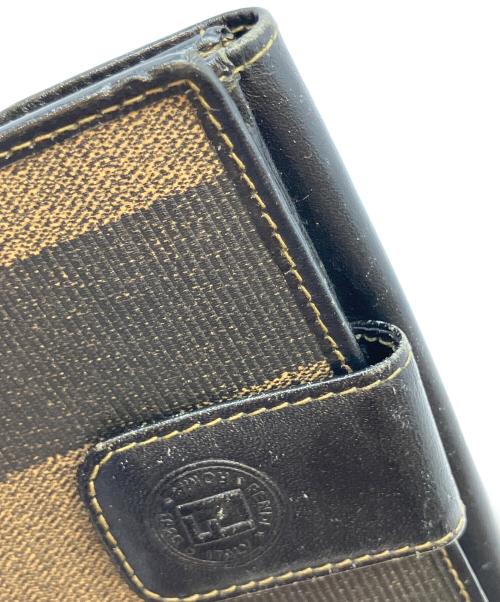FENDI（フェンディ）FENDI (フェンディ) ペカン　2つ折り財布 ブラック×ブラウンの古着・服飾アイテム