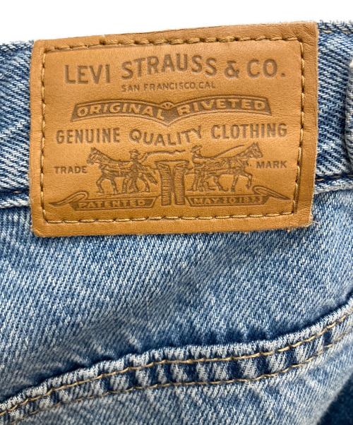 LEVI'S（リーバイス）LEVI'S (リーバイス) CINCH WIDE LEG ジーンズ ミディアムインディゴ スカイブルー サイズ:SIZE 68.5cm (W27)の古着・服飾アイテム