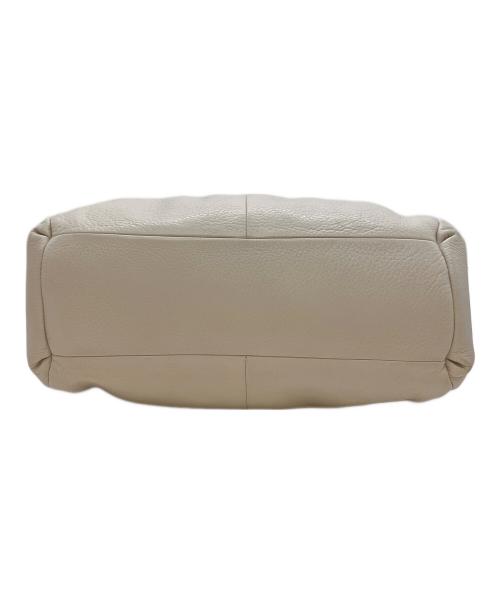 COACH（コーチ）COACH (コーチ) マディソン レザー スモール フィービー ホワイトの古着・服飾アイテム