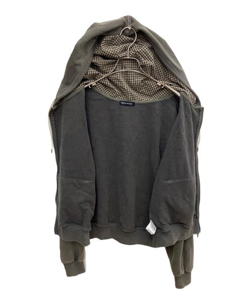 HIROKI TSUZUKI（ヒロキツズキ）HIROKI TSUZUKI (ヒロキツズキ) ボタン装飾　ジップパーカー グレー サイズ:SIZE Fの古着・服飾アイテム