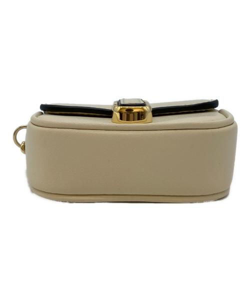 MARC JACOBS（マークジェイコブス）MARC JACOBS (マークジェイコブス) THE LEATHER NANO J MARC CHARM ベージュの古着・服飾アイテム