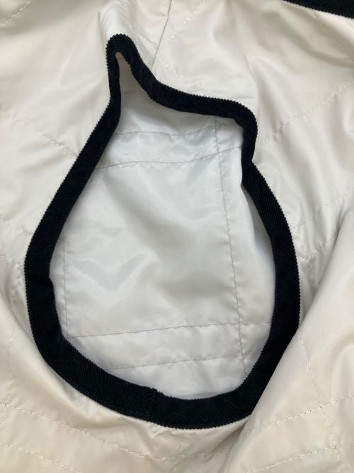 LAVENHAM（ラベンハム）LAVENHAM (ラベンハム) アンワディット ソーンハム　ナイロンベスト ベージュ×ブラック サイズ:SIZE M / 38の古着・服飾アイテム