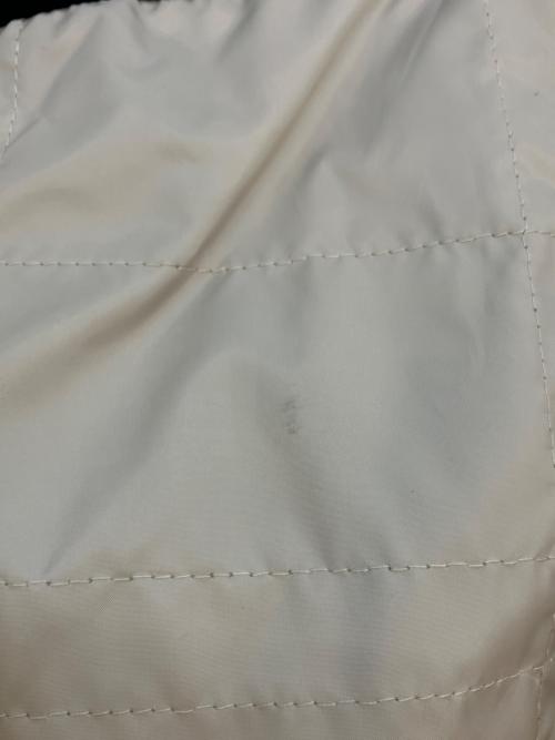 LAVENHAM（ラベンハム）LAVENHAM (ラベンハム) アンワディット ソーンハム　ナイロンベスト ベージュ×ブラック サイズ:SIZE M / 38の古着・服飾アイテム