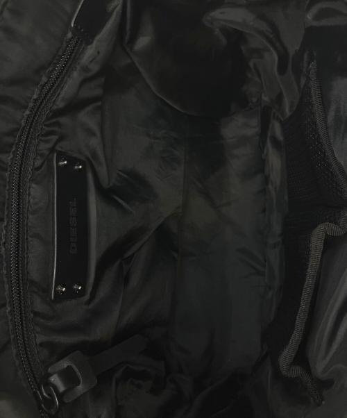 DIESEL（ディーゼル）DIESEL (ディーゼル) ナイロンキルティングリュック ブラックの古着・服飾アイテム