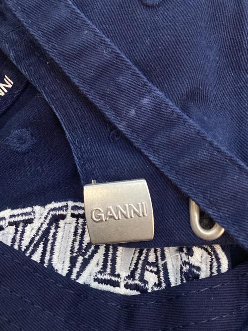 GANNI（ガニー）GANNI (ガニー) キャップ ネイビーの古着・服飾アイテム
