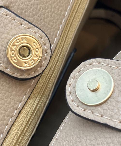 COACH（コーチ）COACH (コーチ) シグネチャー　デンプシーキャリーオール2way ショルダーバッグ ピンク×ホワイトの古着・服飾アイテム