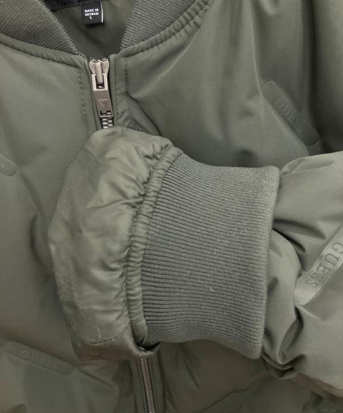 GUESS（ゲス）GUESS (ゲス) ダウンジャケット オリーブ サイズ:SIZE Lの古着・服飾アイテム