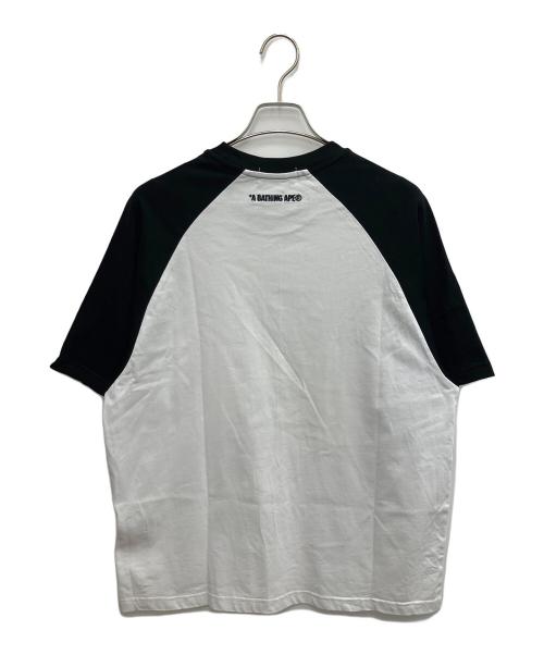 A BATHING APE（アベイシングエイプ）A BATHING APE (アベイシングエイプ) 半袖カットソー ホワイト×ブラック サイズ:SIZE Sの古着・服飾アイテム