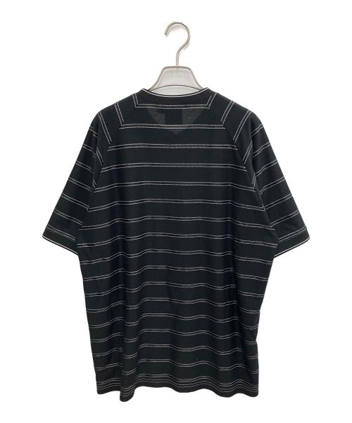 SUPREME（シュプリーム）SUPREME (シュプリーム) UMBRO (アンブロ) Stripe Soccer Jersey ブラック×ホワイト サイズ:SIZE Lの古着・服飾アイテム