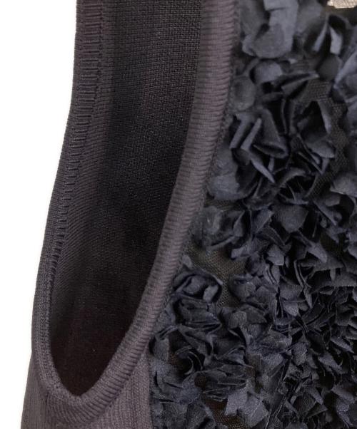 UNITED ARROWS（ユナイテッドアローズ）UNITED ARROWS (ユナイテッドアローズ) フラワー チュール ニットベスト ネイビー サイズ:SIZE Free 未使用品の古着・服飾アイテム