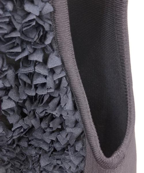 UNITED ARROWS（ユナイテッドアローズ）UNITED ARROWS (ユナイテッドアローズ) フラワー チュール ニットベスト ネイビー サイズ:SIZE Free 未使用品の古着・服飾アイテム