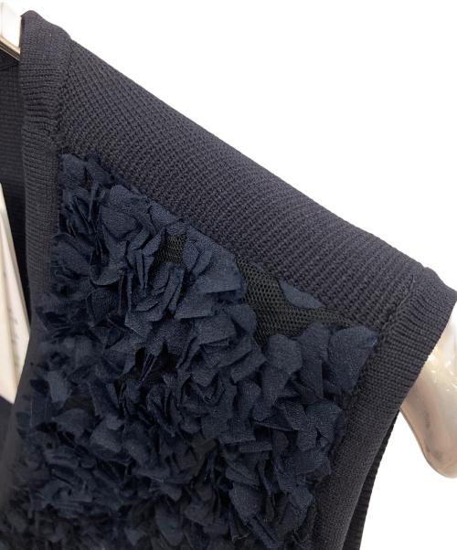 UNITED ARROWS（ユナイテッドアローズ）UNITED ARROWS (ユナイテッドアローズ) フラワー チュール ニットベスト ネイビー サイズ:SIZE Free 未使用品の古着・服飾アイテム