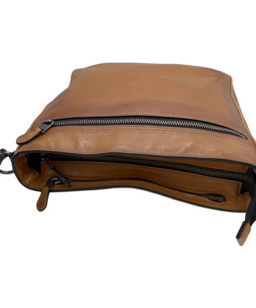 COACH（コーチ）COACH (コーチ) メトロポリタン クロスボディー スポーツカーフ ブラウンの古着・服飾アイテム