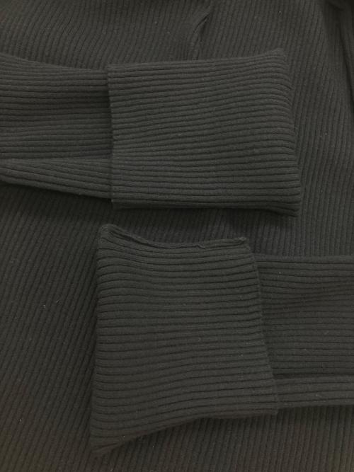 PRADA（プラダ）PRADA (プラダ) 薄手ニット ブラック サイズ:SIZE 38の古着・服飾アイテム