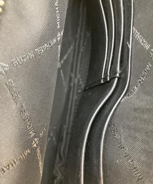 MICHAEL KORS（マイケルコース）MICHAEL KORS (マイケルコース) ショルダーバッグ ブラックの古着・服飾アイテム